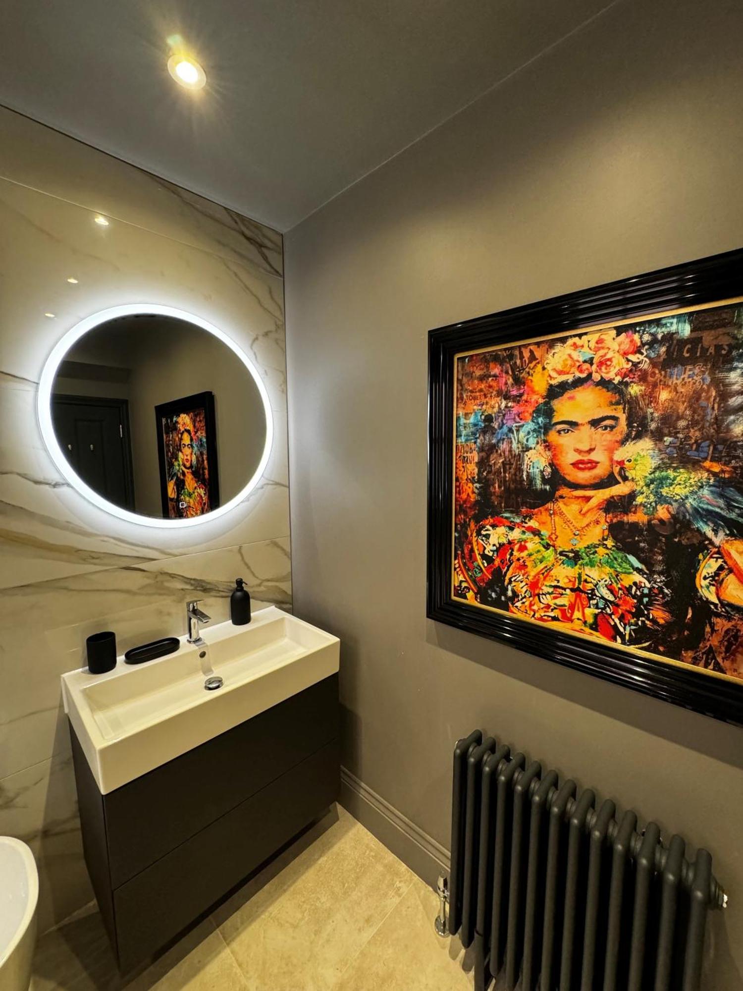 Apartamento Romeo'S Arch High End Luxury In Centre Of Stratford With Parking Exterior foto